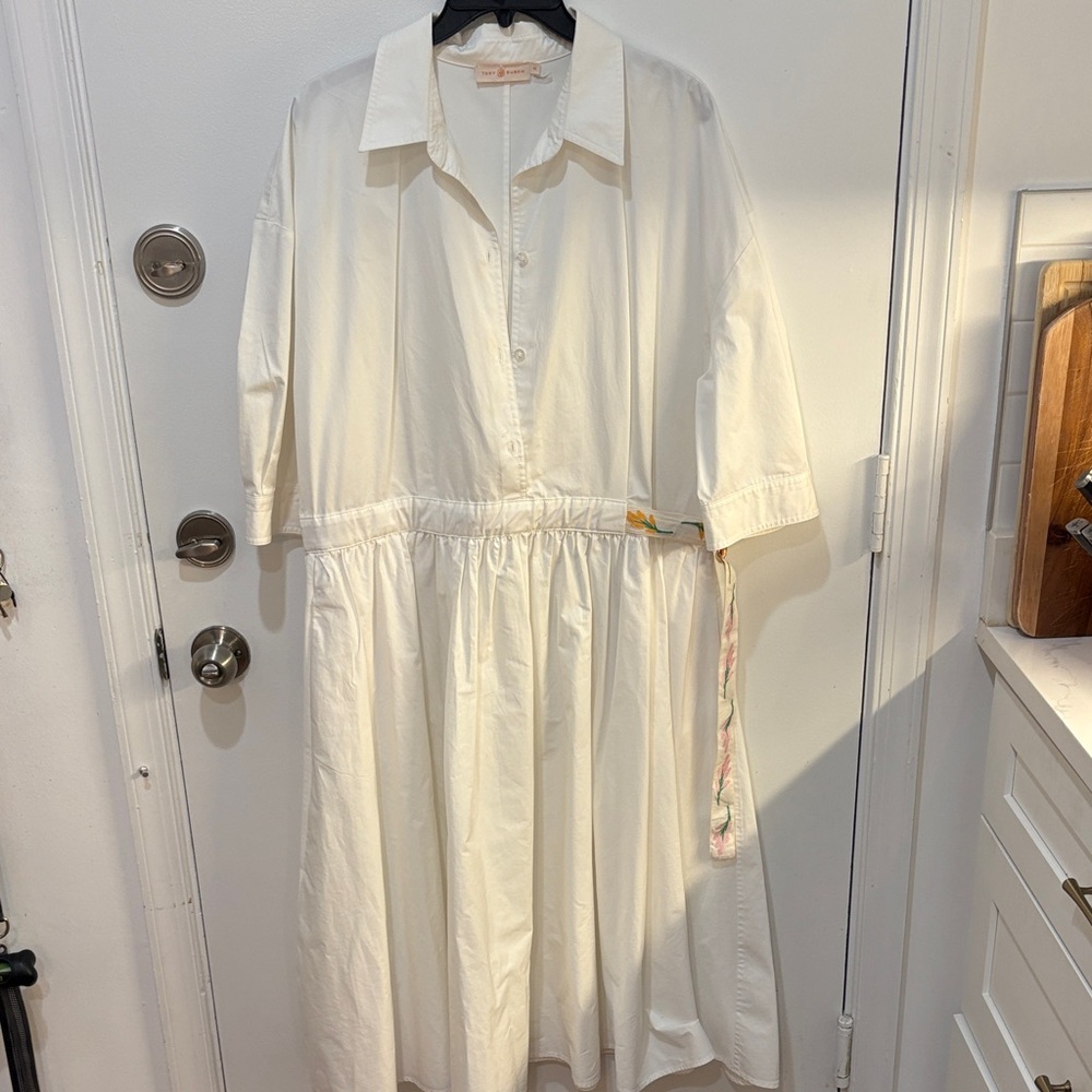Elegant Tory Burch White Shirt Dress
